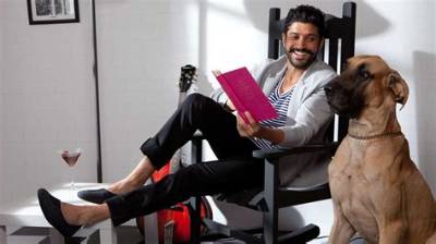 Farhan Akhtar Spends a Muscial Sunday with His Dogs