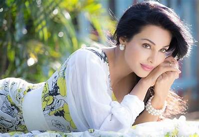 Flora Saini - Age, Family, Bio