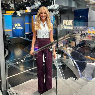 Fox News Update Host, Carley Shimkus and Peter Buchignani Are Married Since 2015