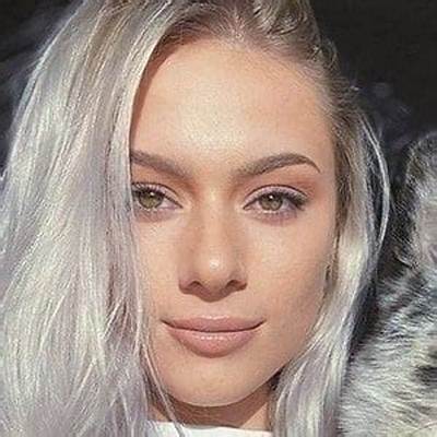 Foxkirsten - Age, Family, Bio