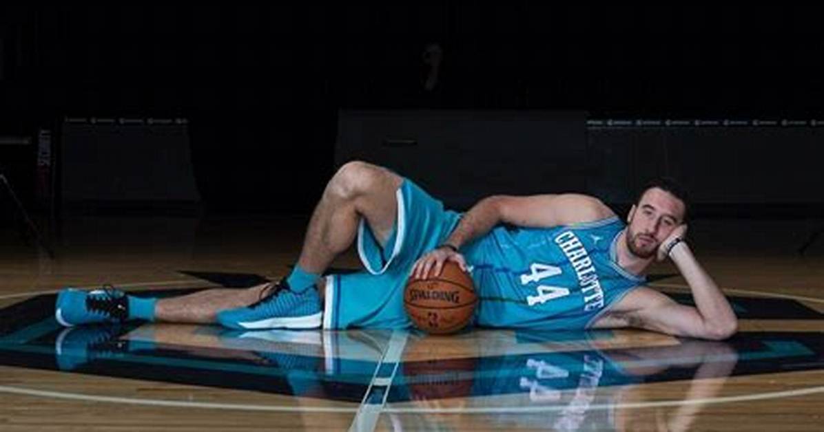 Frank Kaminsky Height, Weight, Net Worth, Age, Birthday, Wikipedia, Who, Nationality, Biography