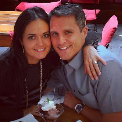 From Hollywood Love Stories to Rural Bliss – a Diverse Journey with Danica Mckellar