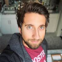 Gavin Free - Age, Family, Bio