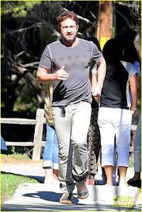 Gerard Butler Shows off His Gut & Moobs in Barbados