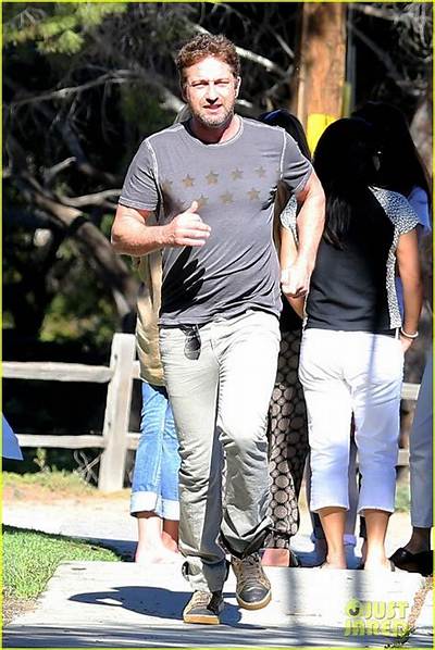 Gerard Butler Shows off His Gut & Moobs in Barbados