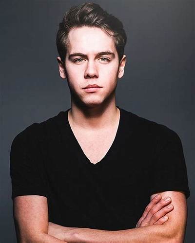 Getting to Know About Munro Chambers