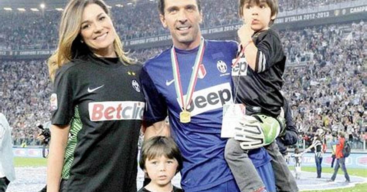 Gianluigi Buffon - Age, Family, Bio