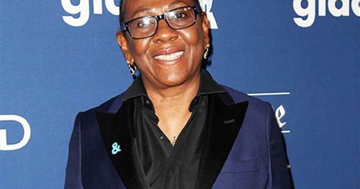 Gloria Carter Height, Weight, Net Worth, Age, Birthday, Wikipedia, Who, Instagram, Biography