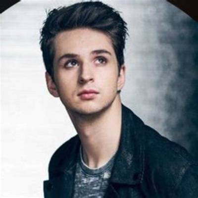 Grayson Maxwell Gurnsey - Age, Family, Bio