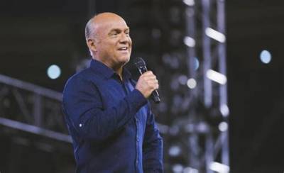 Greg Laurie Net Worth - Wiki, Age, Weight and Height, Relationships, Family, and More