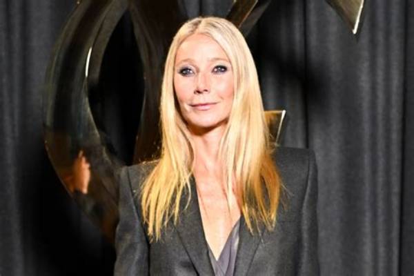 Gwyneth Paltrow Has an Entourage of 20 Gurus, Healers, Therapists & Fake Doctors
