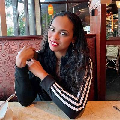 Hana Ali - Age, Family, Bio