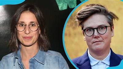 Hannah Gadsby Partner Jenney Shamash, Dating Timeline Wedding and Age
