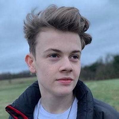 Harry Still - Age, Family, Bio