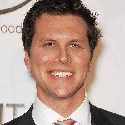 Hayes Macarthur Bio (Wiki)