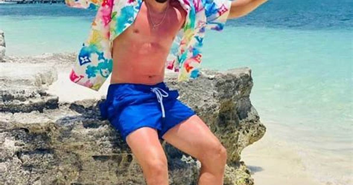 Hector Herrera Net Worth: Lifestyle & Vacation