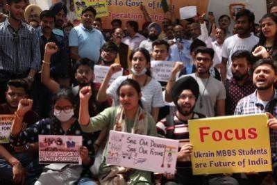 Help Them, Govt Should Use Its Resources: Sc to Centre on Ukraine-Returned Medical Students