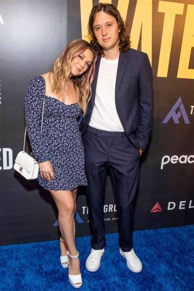 Here Billie Lourd and Austen Rydell Destination Wedding in Cabo San Lucas, Mexico