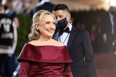 Hillary Clinton Wore Custom Altuzarra for Her Return to the Met Gala After 21 Year's
