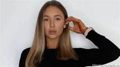 Holly C. Brown - Age, Family, Bio