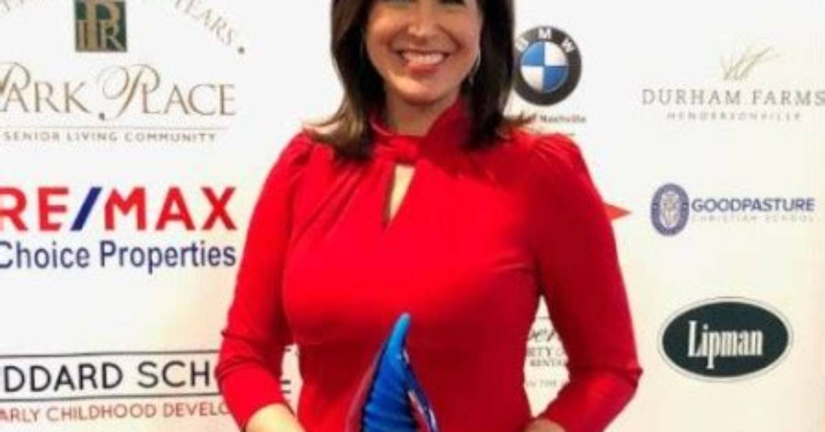Holly Thompson Age, Bio, Husband, Net Worth, Anchor