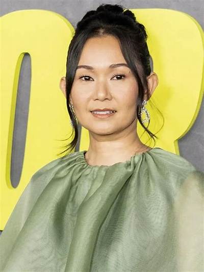 Hong Chau - Age, Family, Bio