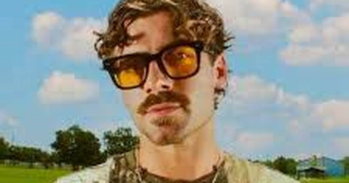 Hootie Hurley Bio (Wiki)