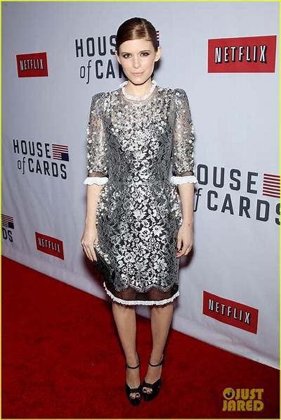 House of Cards Kate Mara Steps up to Help Canine Cellmates and Rescues 10 Dogs