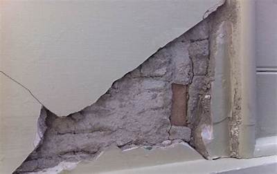 How Common Is Asbestos in Plaster Walls?
