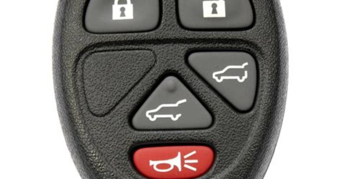 How Do You Program a Keyless Remote for a 2004 Chevy Malibu Maxx?