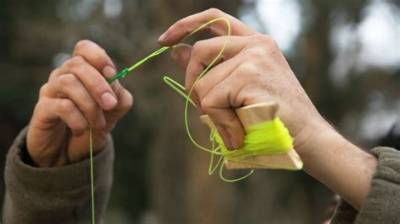 How Do You Straighten a Fishing Line?
