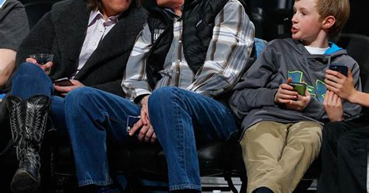 How Old Is John Hickenlooper Wife Robin Pringle Hickenlooper?