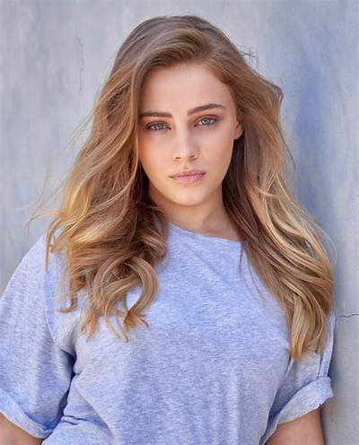 How Old Is Tessa (Josephine Langford) in After We Collided?