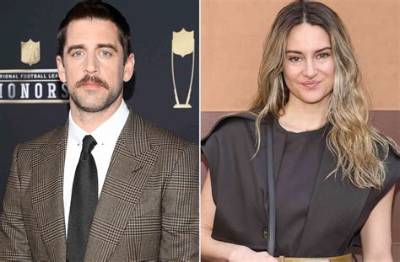Is Aaron Rodgers Married? His Bio, Age, Wife and Net Worth