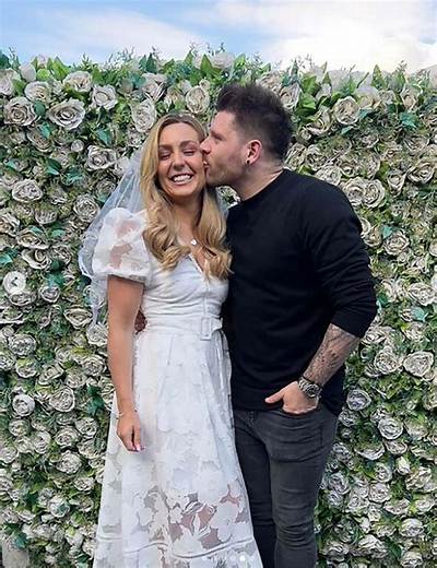 Is Amy Dowden Married? Strictly Star Amy Dowden Husband, Wiki, Family, Bio, Age, and Instagram