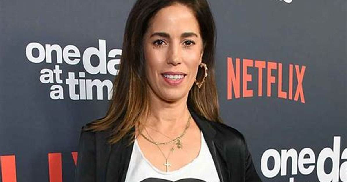 Is Ana Ortiz Married? Her Bio, Age, Husband and Net Worth