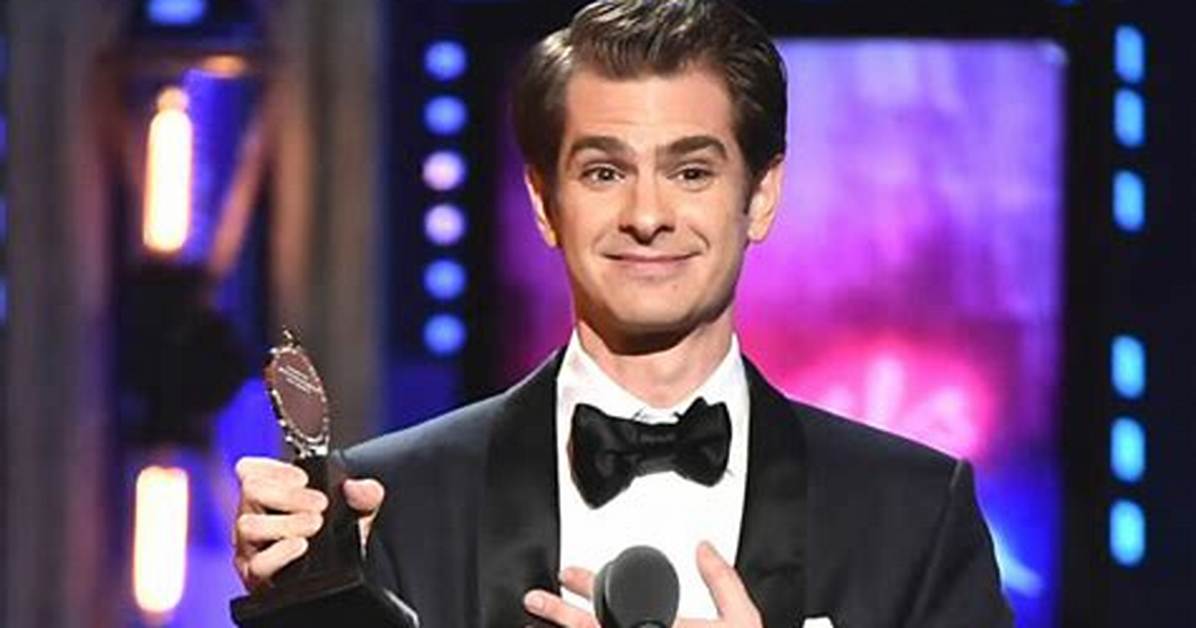Is Andrew Garfield Married? His Biography, Age, Girlfriend, Dating and Family