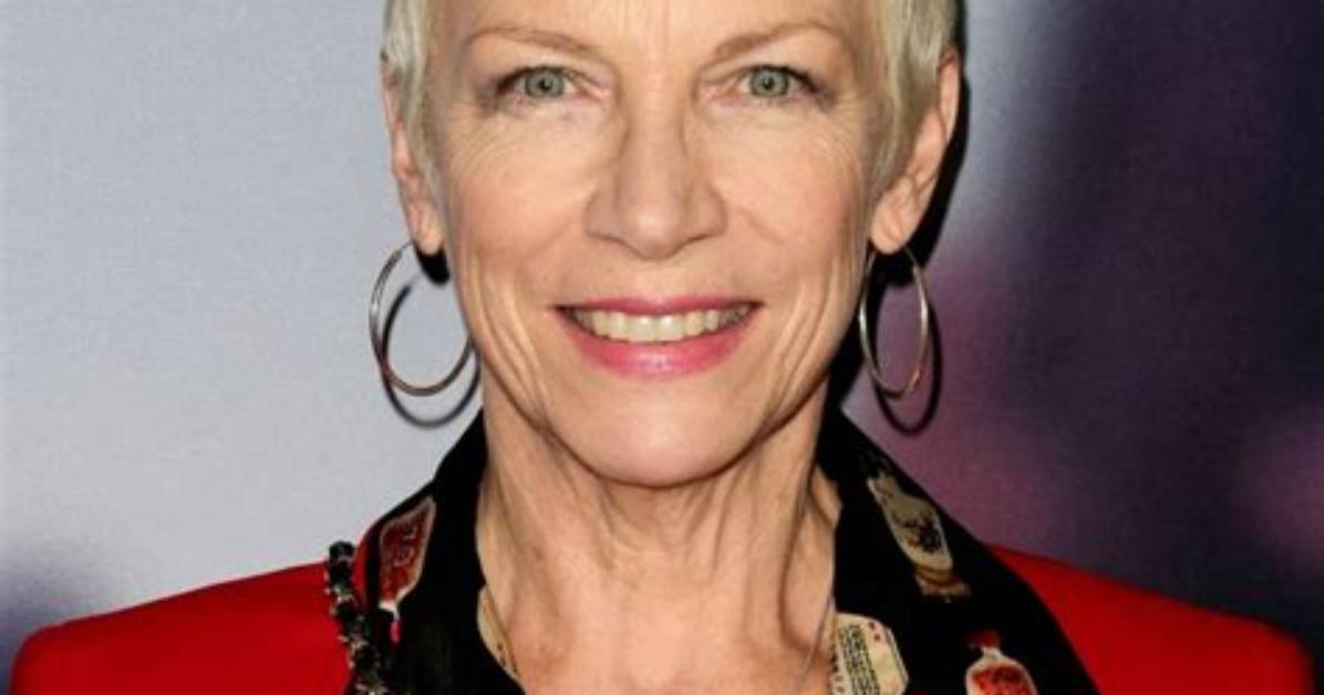 Is Annie Lennox Gay? Age, Height, Net Worth