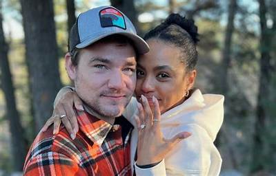 Is Daniel Durant Married? Daniel Durant Bio, Affair, Single, Net Worth, Weight, Instagram, Height, Age, Family