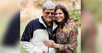 Is Dave Roever Married to Wife? or Dating a Girlfriend?