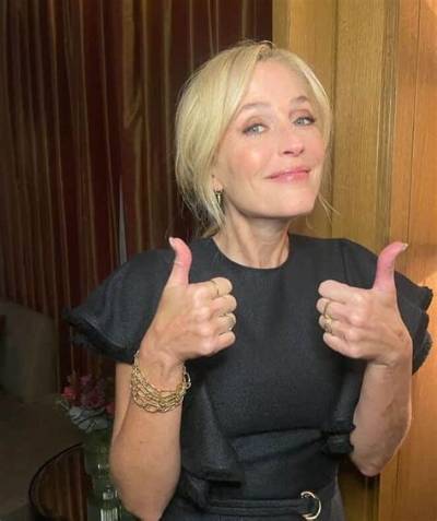 Is Gillian Anderson Gay? Age, Height, Net Worth