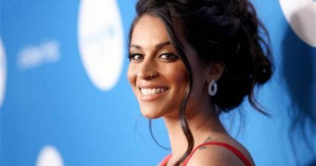 Is Lilly Singh Gay? Age, Height, Net Worth