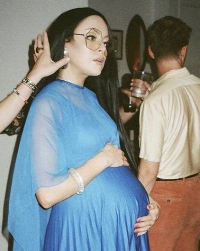 Is Liz Gillies Pregnant in 2023: Baby Bump or Weight Gain?