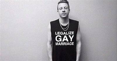 Is Macklemore a Gay? the Sexuality of American Rapper Is Revealed!