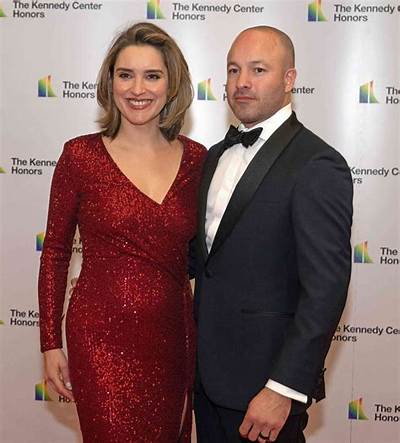 Is Margaret Brennan Married? Her Wiki, Age, Husband, Baby, Salary and Net Worth