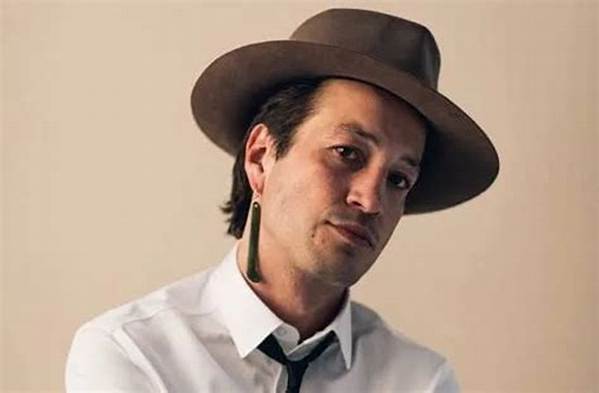 Is Marlon Williams Gay? Age, Height, Net Worth