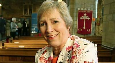 Is Pam Rhodes Married? Her Biography, Age, Husband, Family, Books, Net Worth and Death