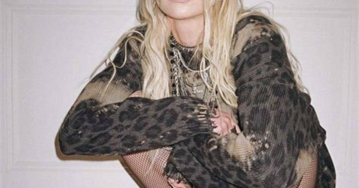 Is Taylor Momsen a Lesbian?