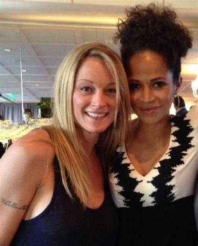 Is Teri Polo Lesbian?