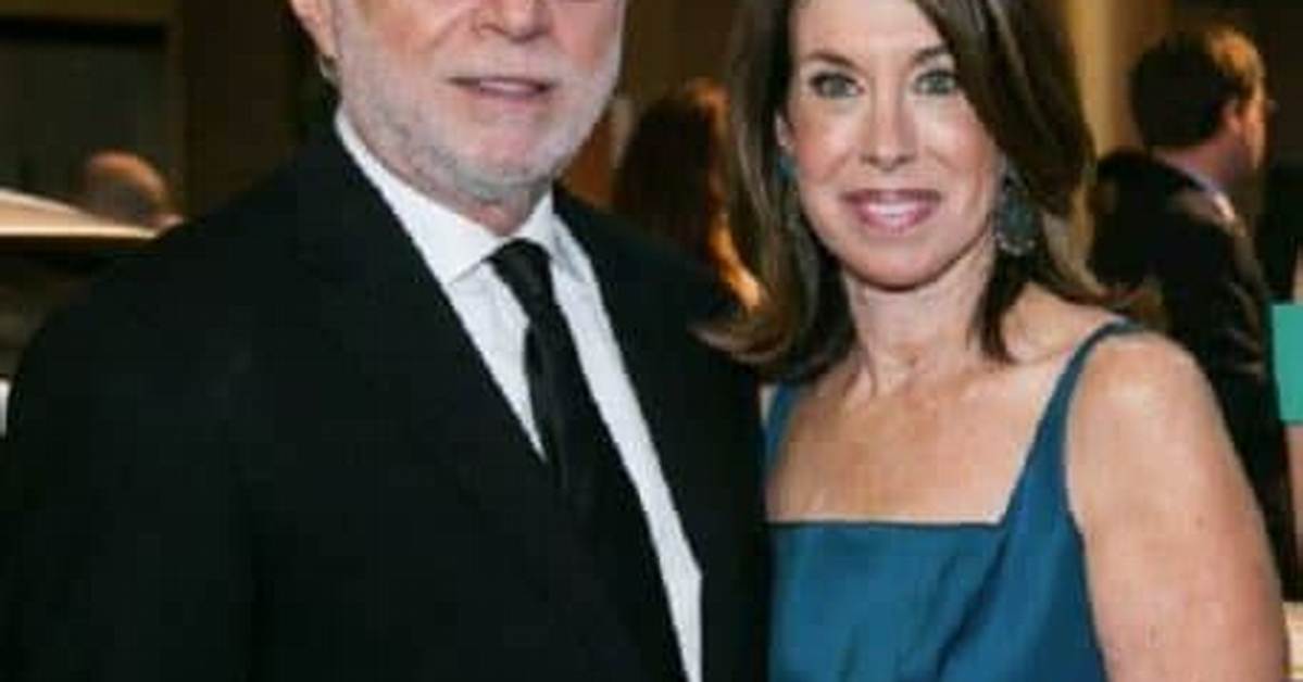 Is Wolf Blitzer Married? His Bio, Age, Wife, Daughter and Net Worth